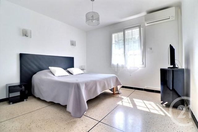 Afficher la photo en grand maison à vendre - 7 pièces - 170.0 m2 - ST RAPHAEL - 83 - PROVENCE-ALPES-COTE-D-AZUR - Century 21 Sud Habitat