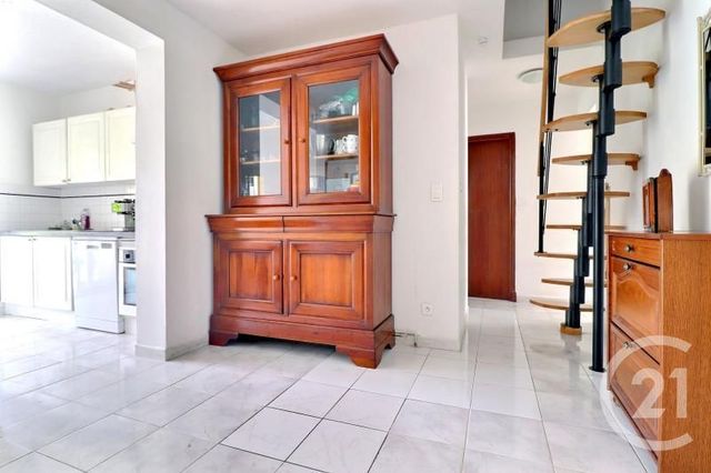 Afficher la photo en grand maison à vendre - 7 pièces - 170.0 m2 - ST RAPHAEL - 83 - PROVENCE-ALPES-COTE-D-AZUR - Century 21 Sud Habitat