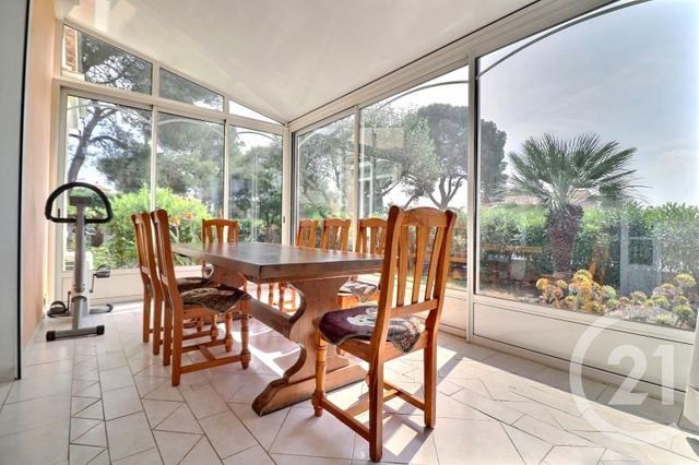 Afficher la photo en grand maison à vendre - 7 pièces - 170.0 m2 - ST RAPHAEL - 83 - PROVENCE-ALPES-COTE-D-AZUR - Century 21 Sud Habitat