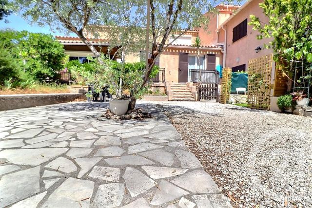 Afficher la photo en grand Appartement T2 à vendre - 2 pièces - 34.86 m2 - FREJUS - 83 - PROVENCE-ALPES-COTE-D-AZUR - Century 21 Sud Habitat