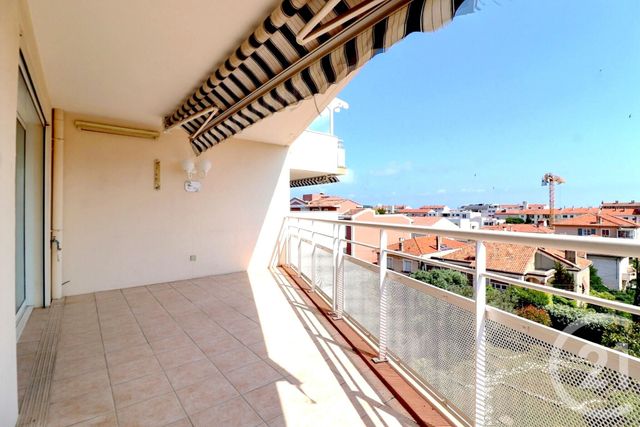 Afficher la photo en grand Appartement T4 à vendre - 3 pièces - 94.49 m2 - FREJUS - 83 - PROVENCE-ALPES-COTE-D-AZUR - Century 21 Sud Habitat