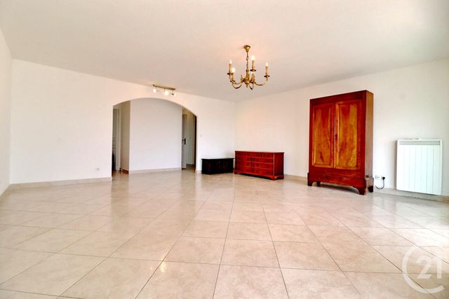 Afficher la photo en grand Appartement T4 à vendre - 3 pièces - 94.49 m2 - FREJUS - 83 - PROVENCE-ALPES-COTE-D-AZUR - Century 21 Sud Habitat