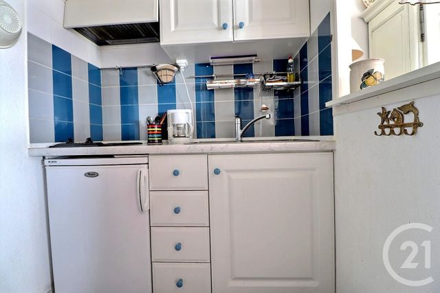 Afficher la photo en grand Studio Cabine à vendre - 1 pièce - 27.05 m2 - FREJUS - 83 - PROVENCE-ALPES-COTE-D-AZUR - Century 21 Sud Habitat