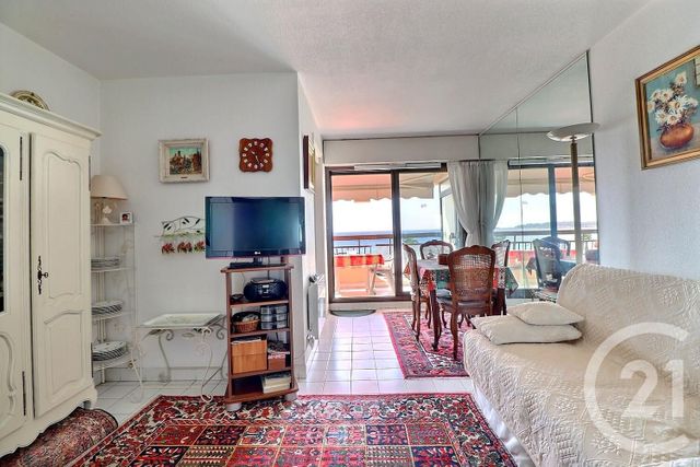 Afficher la photo en grand Studio Cabine à vendre - 1 pièce - 27.05 m2 - FREJUS - 83 - PROVENCE-ALPES-COTE-D-AZUR - Century 21 Sud Habitat