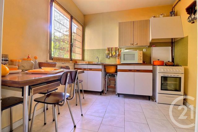 Afficher la photo en grand Appartement T2 à vendre - 2 pièces - 54.65 m2 - FREJUS - 83 - PROVENCE-ALPES-COTE-D-AZUR - Century 21 Sud Habitat