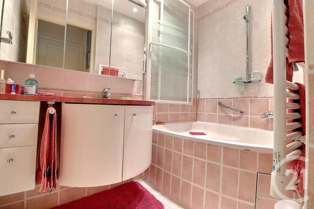 Afficher la photo en grand Appartement T2 à vendre - 2 pièces - 54.65 m2 - FREJUS - 83 - PROVENCE-ALPES-COTE-D-AZUR - Century 21 Sud Habitat