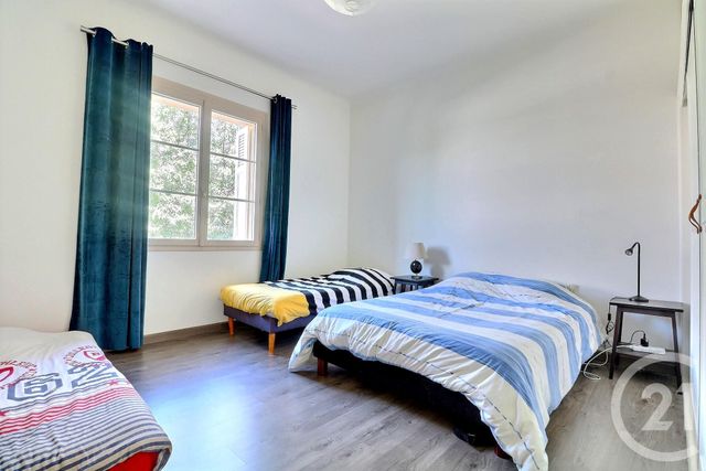 Afficher la photo en grand Appartement F4 à vendre - 4 pièces - 127.39 m2 - ST RAPHAEL - 83 - PROVENCE-ALPES-COTE-D-AZUR - Century 21 Sud Habitat