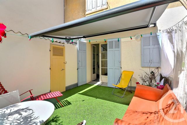 Afficher la photo en grand Appartement F4 à vendre - 4 pièces - 127.39 m2 - ST RAPHAEL - 83 - PROVENCE-ALPES-COTE-D-AZUR - Century 21 Sud Habitat
