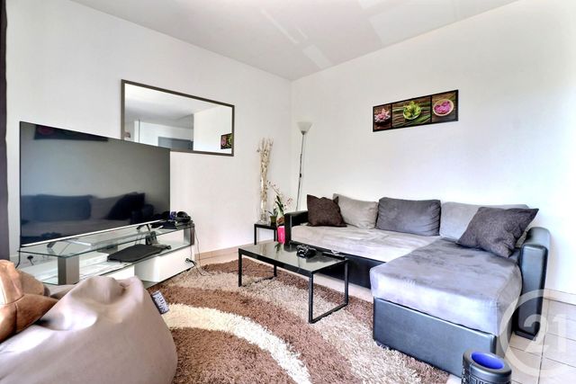 Afficher la photo en grand Appartement T2 à vendre - 2 pièces - 45.87 m2 - FREJUS - 83 - PROVENCE-ALPES-COTE-D-AZUR - Century 21 Sud Habitat