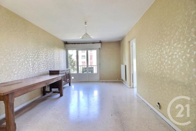Afficher la photo en grand Appartement T2 à vendre - 2 pièces - 49.0 m2 - FREJUS - 83 - PROVENCE-ALPES-COTE-D-AZUR - Century 21 Sud Habitat