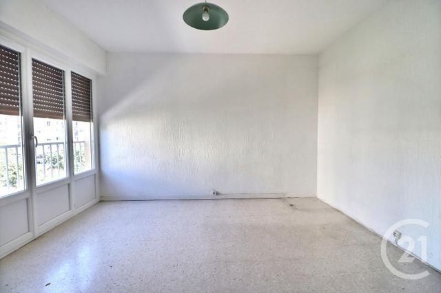 Afficher la photo en grand Appartement T2 à vendre - 2 pièces - 49.0 m2 - FREJUS - 83 - PROVENCE-ALPES-COTE-D-AZUR - Century 21 Sud Habitat