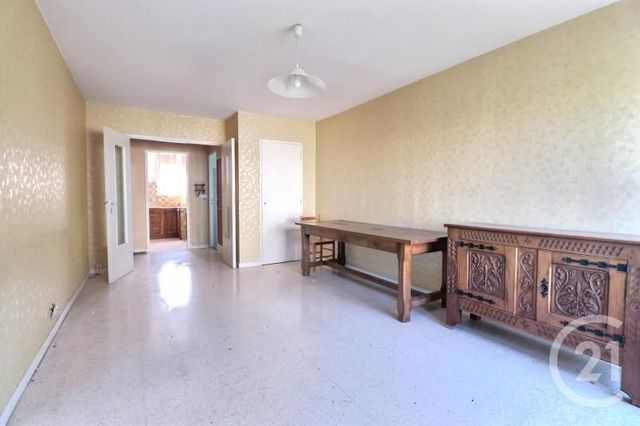 Afficher la photo en grand Appartement T2 à vendre - 2 pièces - 49.0 m2 - FREJUS - 83 - PROVENCE-ALPES-COTE-D-AZUR - Century 21 Sud Habitat