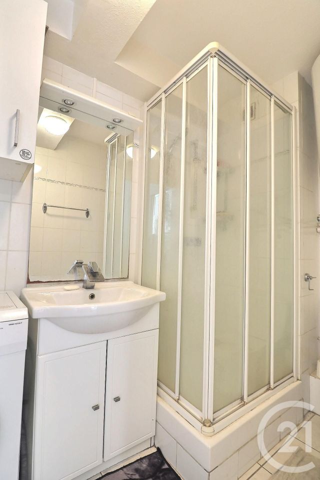Afficher la photo en grand Appartement T2 à vendre - 2 pièces - 24.84 m2 - FREJUS - 83 - PROVENCE-ALPES-COTE-D-AZUR - Century 21 Sud Habitat