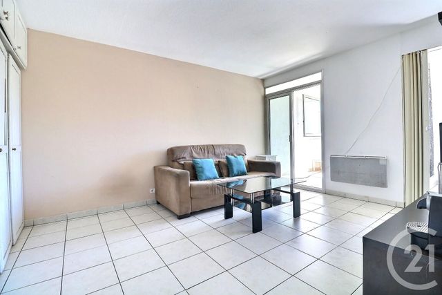 Afficher la photo en grand Appartement T2 à vendre - 2 pièces - 24.84 m2 - FREJUS - 83 - PROVENCE-ALPES-COTE-D-AZUR - Century 21 Sud Habitat