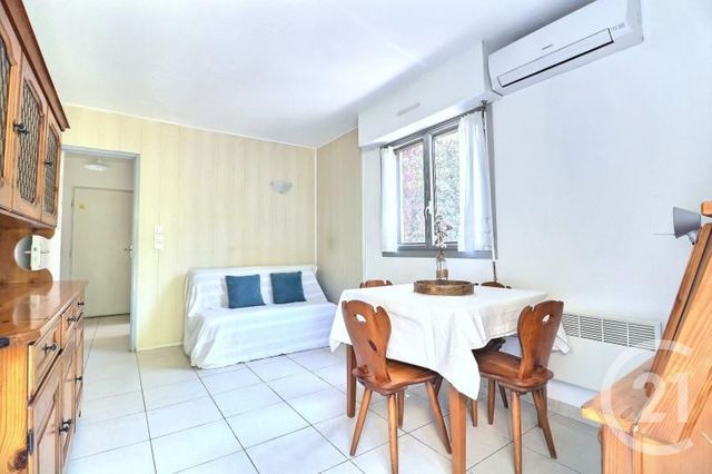 Afficher la photo en grand Appartement F2 à vendre - 2 pièces - 34.34 m2 - ST RAPHAEL - 83 - PROVENCE-ALPES-COTE-D-AZUR - Century 21 Sud Habitat