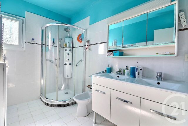 maison à vendre - 4 pièces - 152.38 m2 - FREJUS - 83 - PROVENCE-ALPES-COTE-D-AZUR - Century 21 Sud Habitat