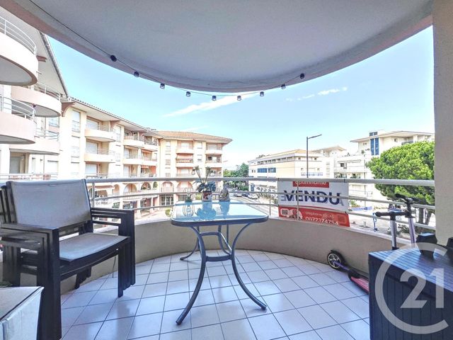 Appartement T2 à vendre - 2 pièces - 34.65 m2 - FREJUS - 83 - PROVENCE-ALPES-COTE-D-AZUR - Century 21 Sud Habitat