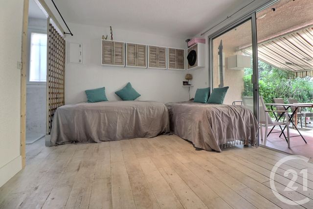 Appartement F1 à vendre - 1 pièce - 17.47 m2 - FREJUS - 83 - PROVENCE-ALPES-COTE-D-AZUR - Century 21 Sud Habitat