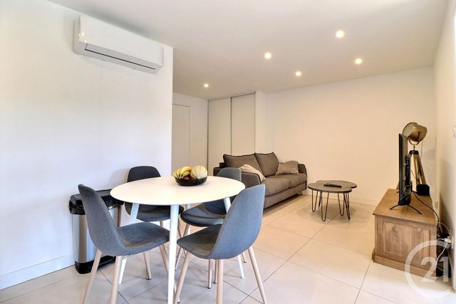 Appartement T2 à vendre - 2 pièces - 34.84 m2 - FREJUS - 83 - PROVENCE-ALPES-COTE-D-AZUR - Century 21 Sud Habitat