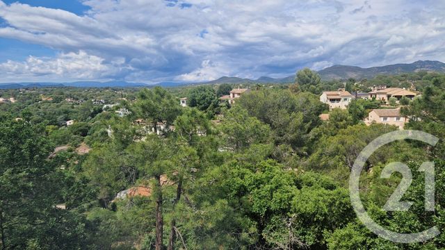 Appartement F4 à vendre - 4 pièces - 124.0 m2 - FREJUS - 83 - PROVENCE-ALPES-COTE-D-AZUR - Century 21 Sud Habitat