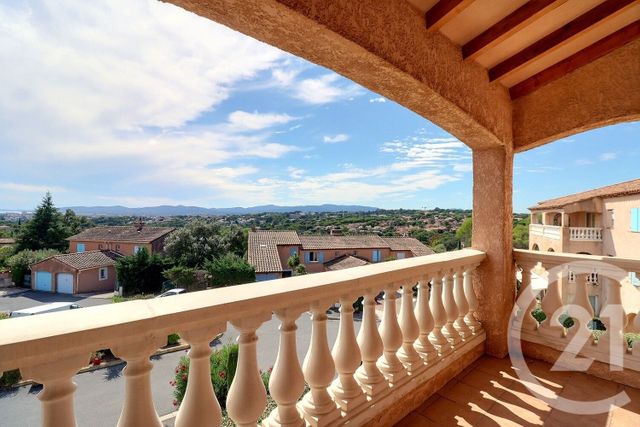 Appartement F4 à vendre - 4 pièces - 124.0 m2 - FREJUS - 83 - PROVENCE-ALPES-COTE-D-AZUR - Century 21 Sud Habitat