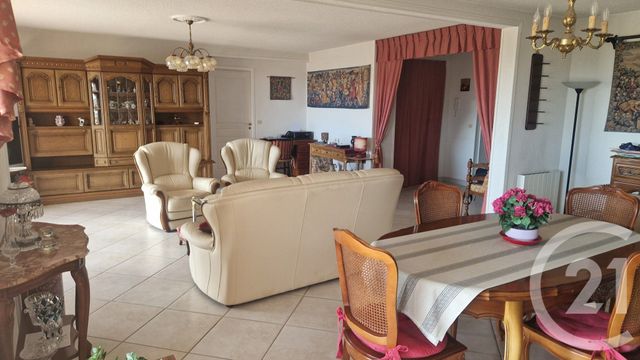 Appartement F4 à vendre - 4 pièces - 124.0 m2 - FREJUS - 83 - PROVENCE-ALPES-COTE-D-AZUR - Century 21 Sud Habitat
