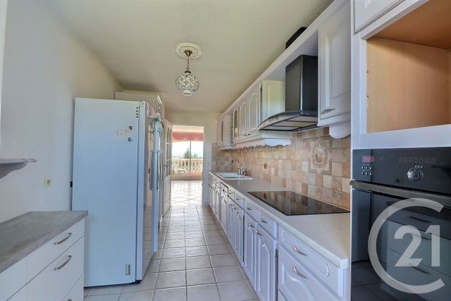 Appartement F4 à vendre - 4 pièces - 124.0 m2 - FREJUS - 83 - PROVENCE-ALPES-COTE-D-AZUR - Century 21 Sud Habitat