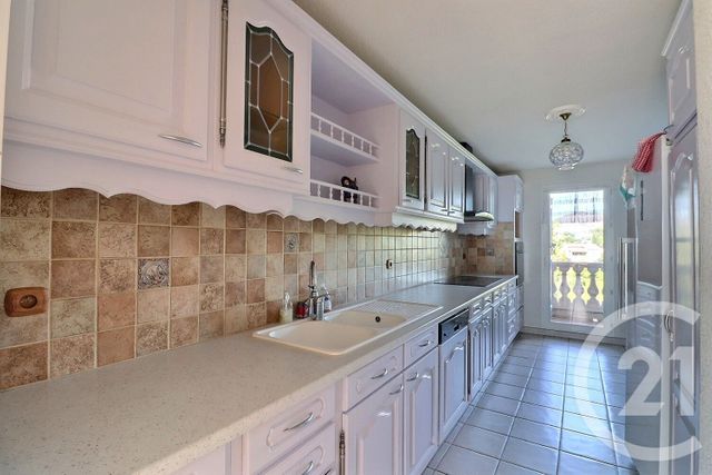 Appartement F4 à vendre - 4 pièces - 124.0 m2 - FREJUS - 83 - PROVENCE-ALPES-COTE-D-AZUR - Century 21 Sud Habitat