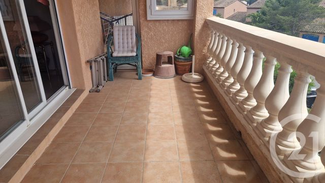 Appartement F4 à vendre - 4 pièces - 124.0 m2 - FREJUS - 83 - PROVENCE-ALPES-COTE-D-AZUR - Century 21 Sud Habitat