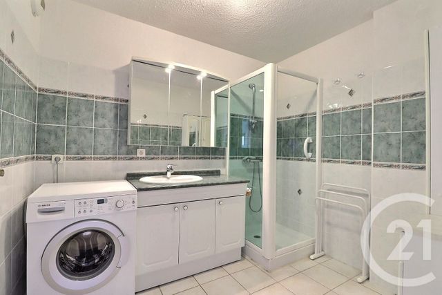Appartement F4 à vendre - 4 pièces - 124.0 m2 - FREJUS - 83 - PROVENCE-ALPES-COTE-D-AZUR - Century 21 Sud Habitat