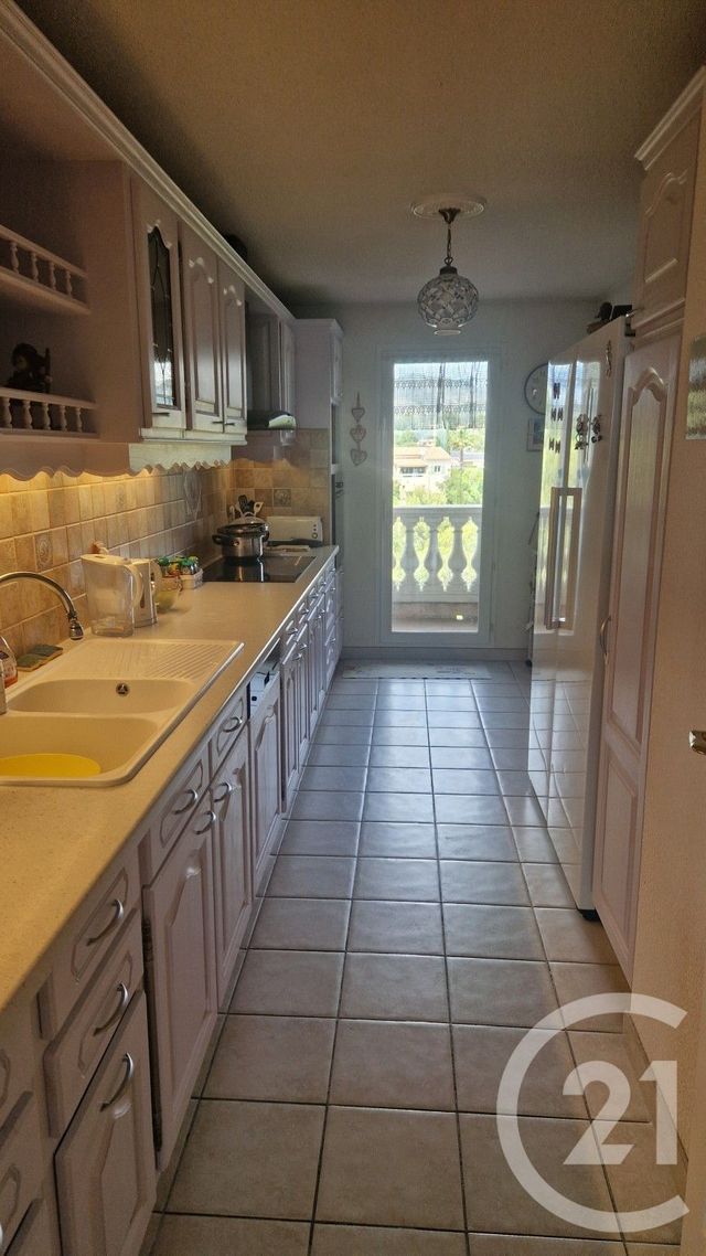 Appartement F4 à vendre - 4 pièces - 124.0 m2 - FREJUS - 83 - PROVENCE-ALPES-COTE-D-AZUR - Century 21 Sud Habitat