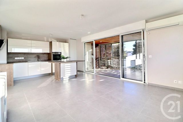 Appartement T4 à vendre - 4 pièces - 87.21 m2 - FREJUS - 83 - PROVENCE-ALPES-COTE-D-AZUR - Century 21 Sud Habitat