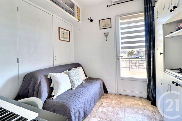 Appartement T3 à vendre - 3 pièces - 52.83 m2 - ST RAPHAEL - 83 - PROVENCE-ALPES-COTE-D-AZUR - Century 21 Sud Habitat