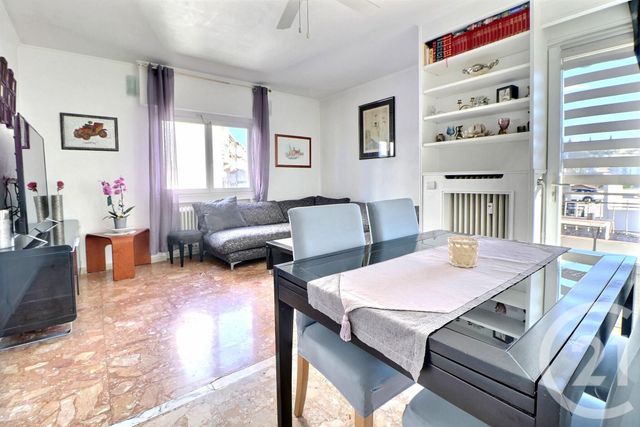 Appartement T3 à vendre - 3 pièces - 52.83 m2 - ST RAPHAEL - 83 - PROVENCE-ALPES-COTE-D-AZUR - Century 21 Sud Habitat