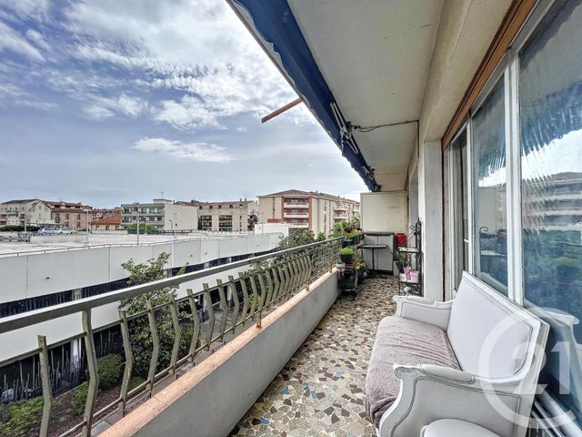 Appartement T3 à vendre - 3 pièces - 52.83 m2 - ST RAPHAEL - 83 - PROVENCE-ALPES-COTE-D-AZUR - Century 21 Sud Habitat