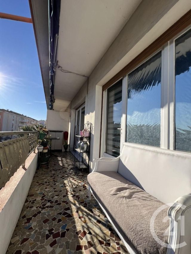 Appartement T3 à vendre - 3 pièces - 52.83 m2 - ST RAPHAEL - 83 - PROVENCE-ALPES-COTE-D-AZUR - Century 21 Sud Habitat