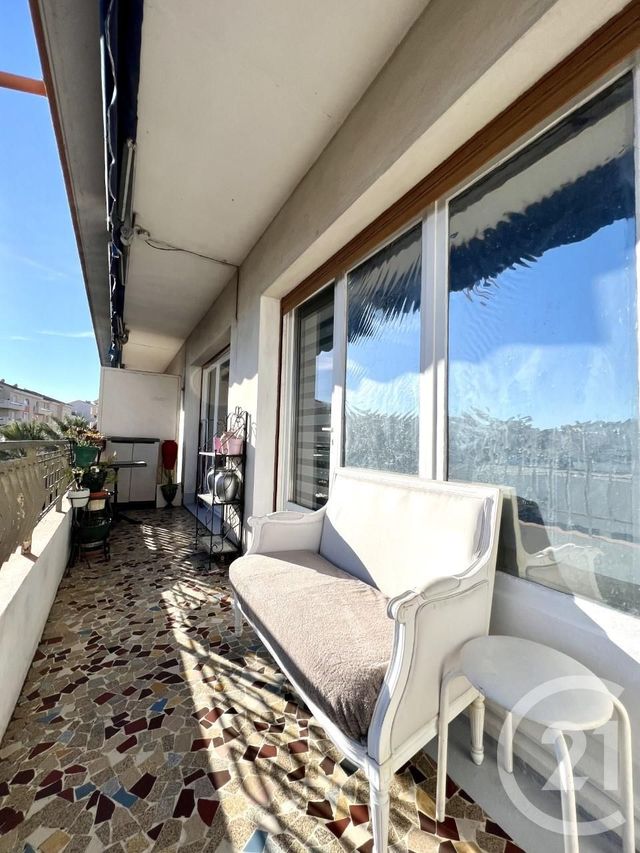 Appartement T3 à vendre - 3 pièces - 52.83 m2 - ST RAPHAEL - 83 - PROVENCE-ALPES-COTE-D-AZUR - Century 21 Sud Habitat