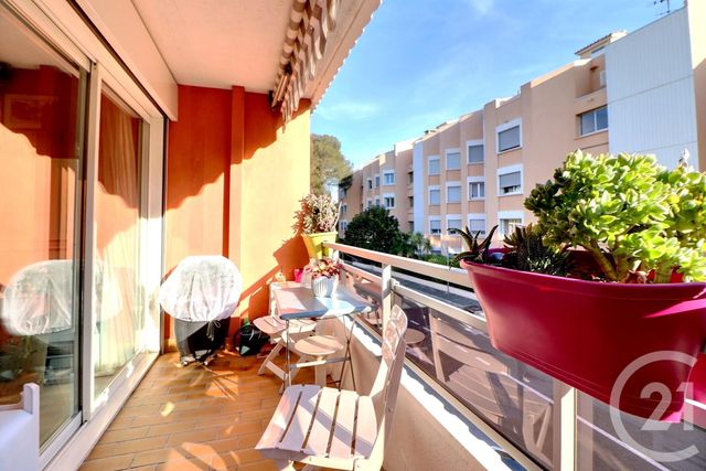 Appartement T2 à vendre - 2 pièces - 40.6 m2 - ST RAPHAEL - 83 - PROVENCE-ALPES-COTE-D-AZUR - Century 21 Sud Habitat