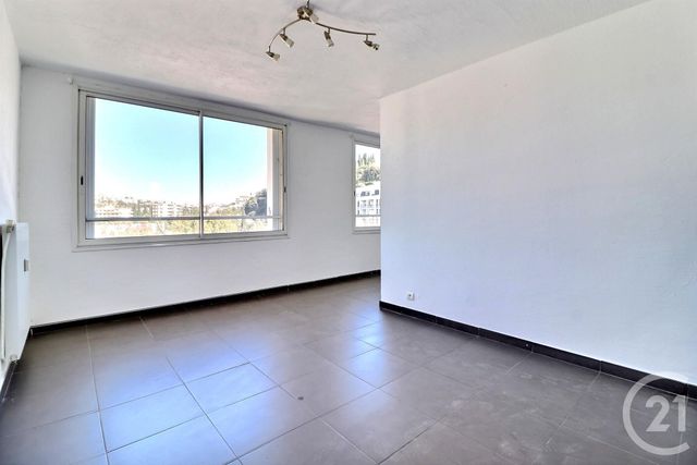 Appartement T4 à vendre - 4 pièces - 63.66 m2 - ST RAPHAEL - 83 - PROVENCE-ALPES-COTE-D-AZUR - Century 21 Sud Habitat