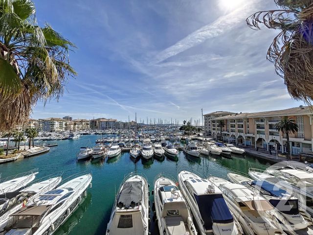 Appartement T3 à vendre - 3 pièces - 73.0 m2 - FREJUS - 83 - PROVENCE-ALPES-COTE-D-AZUR - Century 21 Sud Habitat