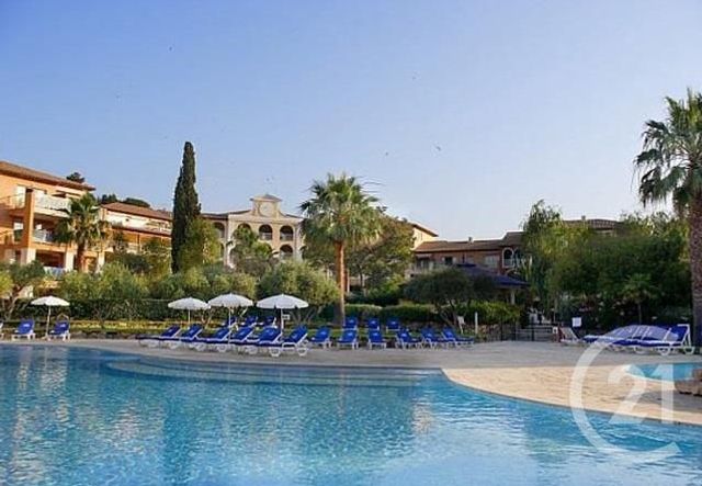 Appartement F2 à vendre ROQUEBRUNE SUR ARGENS