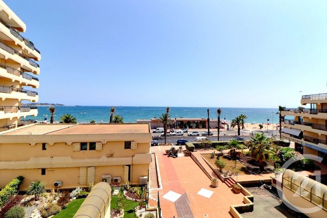 Appartement Studio Cabine à vendre - 1 pièce - 27.0 m2 - FREJUS - 83 - PROVENCE-ALPES-COTE-D-AZUR - Century 21 Sud Habitat