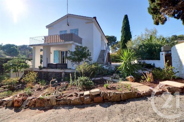 maison à vendre - 6 pièces - 130.0 m2 - ST RAPHAEL - 83 - PROVENCE-ALPES-COTE-D-AZUR - Century 21 Sud Habitat