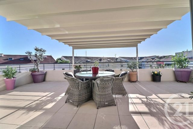 Appartement T4 à vendre - 4 pièces - 125.52 m2 - ST RAPHAEL - 83 - PROVENCE-ALPES-COTE-D-AZUR - Century 21 Sud Habitat