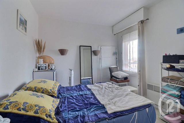 Afficher la photo en grand Appartement T2 à vendre - 2 pièces - 30.73 m2 - FREJUS - 83 - PROVENCE-ALPES-COTE-D-AZUR - Century 21 Sud Habitat