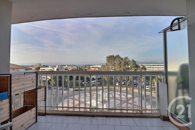 Appartement T2 à vendre - 2 pièces - 30.73 m2 - FREJUS - 83 - PROVENCE-ALPES-COTE-D-AZUR - Century 21 Sud Habitat