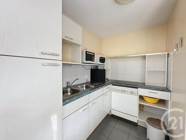 Appartement T2 à vendre - 2 pièces - 39.21 m2 - FREJUS - 83 - PROVENCE-ALPES-COTE-D-AZUR - Century 21 Sud Habitat