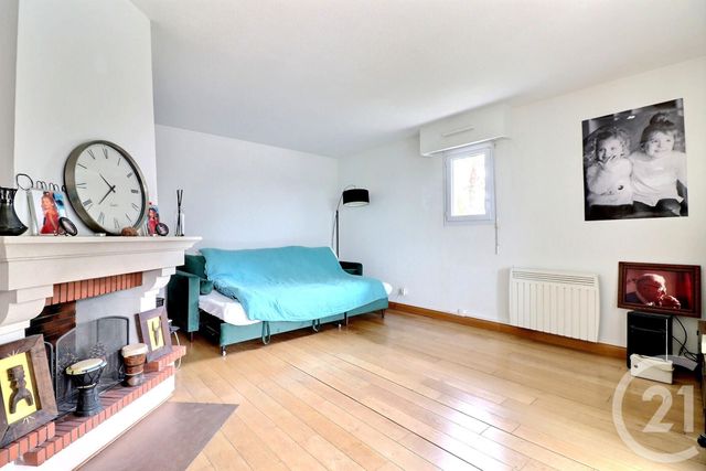 Appartement T2 à vendre - 2 pièces - 49.1 m2 - ST RAPHAEL - 83 - PROVENCE-ALPES-COTE-D-AZUR - Century 21 Sud Habitat