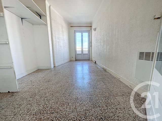 Afficher la photo en grand Appartement T2 à vendre - 2 pièces - 52.08 m2 - ST RAPHAEL - 83 - PROVENCE-ALPES-COTE-D-AZUR - Century 21 Sud Habitat