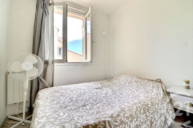 Afficher la photo en grand Appartement à vendre - 2 pièces - 30.5 m2 - FREJUS - 83 - PROVENCE-ALPES-COTE-D-AZUR - Century 21 Sud Habitat